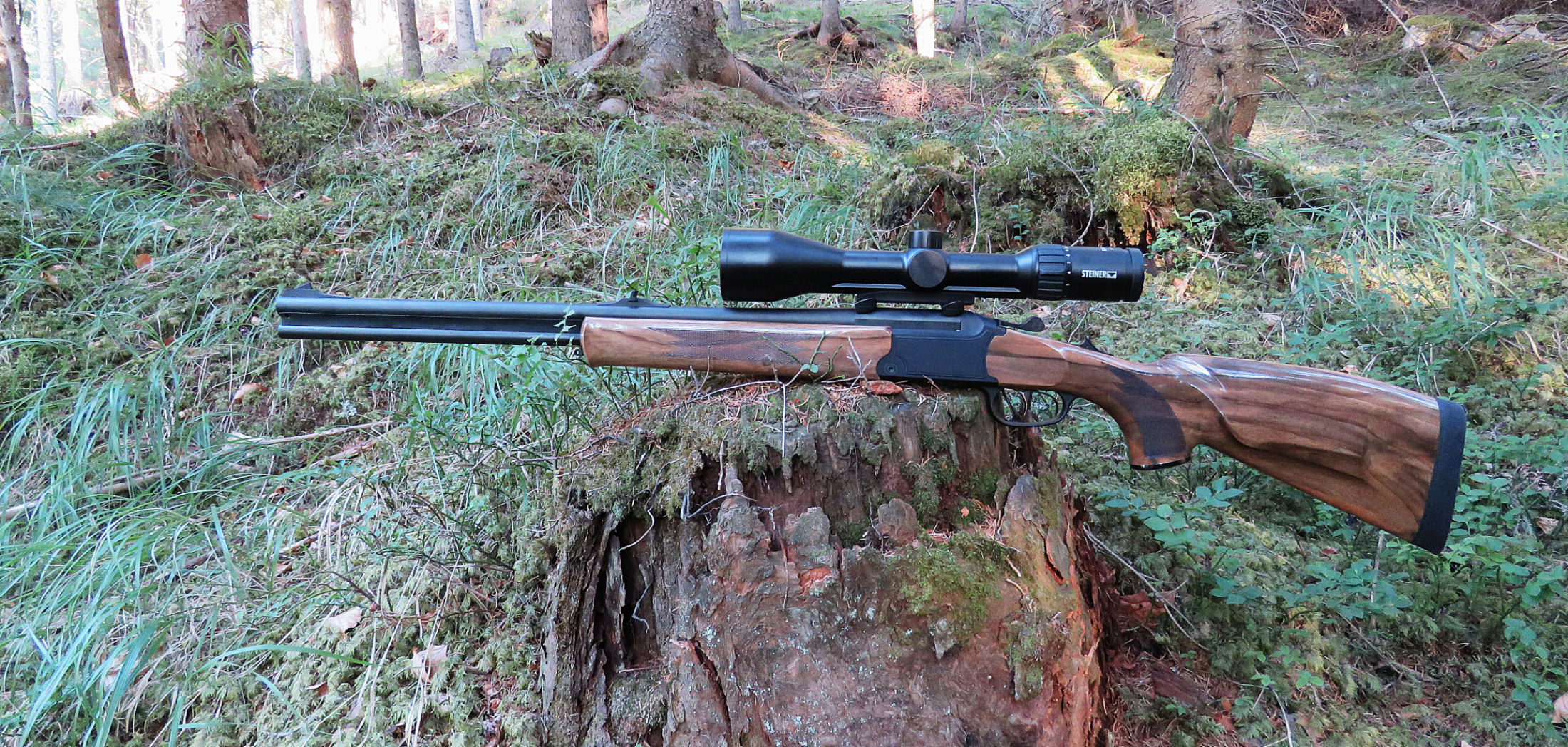 Blaser Bergstutzen mit der Kaliberkombination 7x65R und .222 Rem., Steiner Ranger 4 3-12x56 mit Schiene